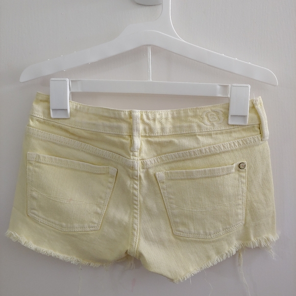 💥Flash Sale💥B (1) Distressed Shorts - Picture 2 of 2